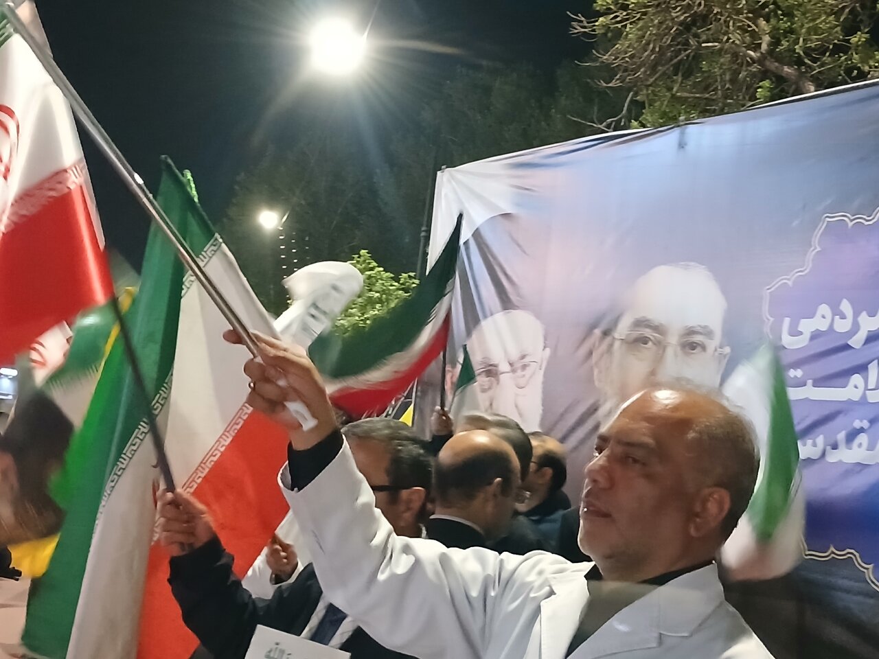 اجتماع خانوادگی کادر درمان مشهد مسجد بیمارستان قائم