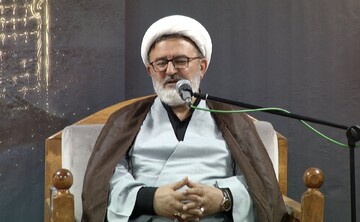مراسم گرامیداشت شهادت امام جعفر صادق (ع) و چهلمین روز شهادت آیت‌الله العظمی امام خامنه‌ای در استانبول