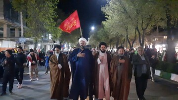فیلم| حضور روحانیون در اجتماع مردمی شب شهادت امام صادق(ع) در شهرکرد