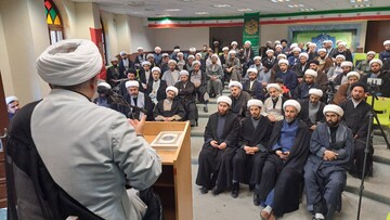 تصاویر/ جلسه تبیینی قرارگاه بلاغ مبین ویژه روحانیون طرح امین و هجرت استان اردبیل