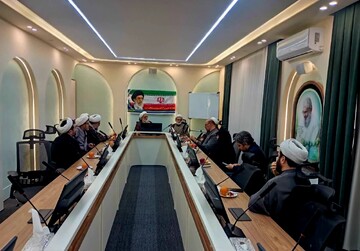 امضای تفاهم‌نامه همکاری مدیریت حوزه علمیه قم و دانشگاه آزاد اسلامی + عکس