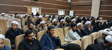 تصاویر/ نشست تبیینی طلاب مدارس علمیه ساوه بمناسبت سالروز شهادت امام جعفرصادق (ع)