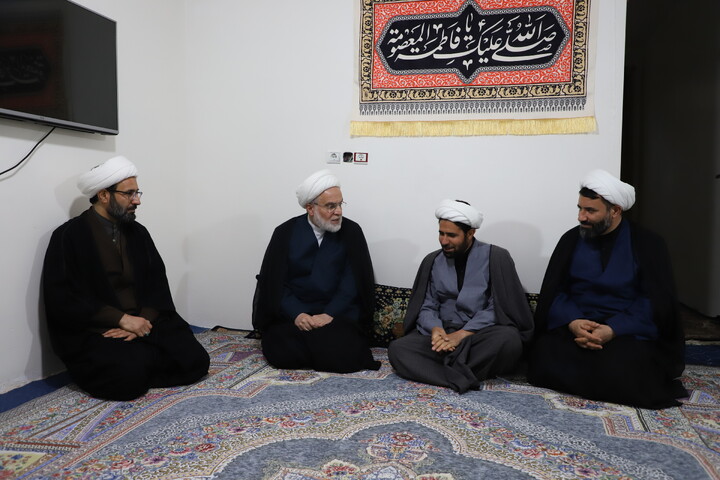 تصاویر/سرکشی نماینده ولی فقیه و مدیر حوزه علمیه کردستان از روحانیون تبلیغی شهرستان قروه