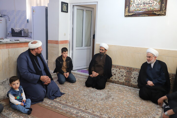 تصاویر/سرکشی نماینده ولی فقیه و مدیر حوزه علمیه کردستان از روحانیون تبلیغی شهرستان قروه