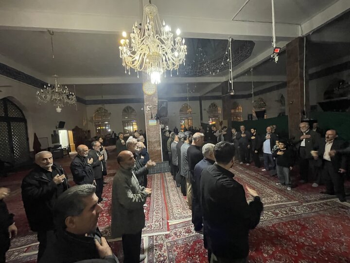 تصاویر/ برگزاری مراسم عزاداری شهادت امام صادق (ع) در مسجد جامع نوشهر، با حضور حجت الاسلام و المسلمین حسینی امام جمعه شهر
