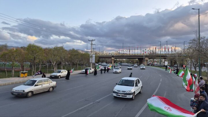 تصاویر/هشتمین روز از اجتماع پرچم گردانی به نیابت از شهید حسین امیدوار در اراک