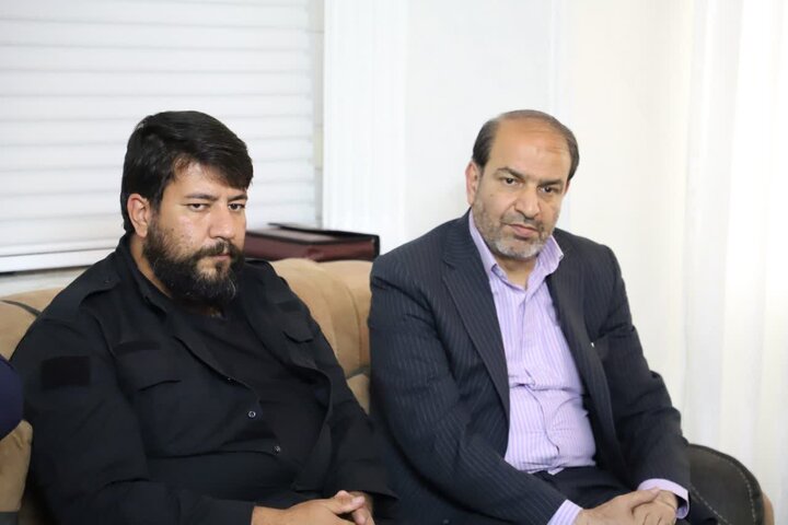 تصاویر/دیدار استاندار مرکزی با خانواده شهید عزت الله بابایی از شهدای جنگ رمضان