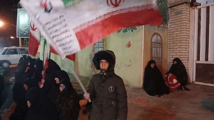 همزمان با شهادت امام صادق (ع)تجمعات مردم ولایتمدار برزک