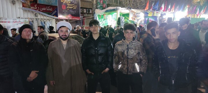 تصاویر/ اجتماع شبانه مردم ولایی و انقلابی مراغه در دفاع از ایران و بیعت با رهبر انقلاب