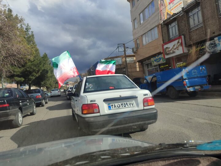 تصاویر/ کاروان خودرویی در حمایت از نظام اسلامی به همت طلاب میاندوآب