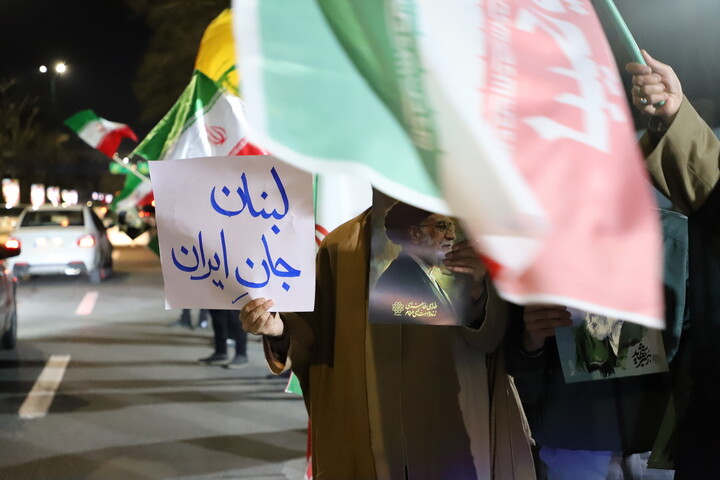 تصاویر/ برپایی موکب «قائد امت» توسط طلاب و اساتید مدرسه علمیه حضرت ولیعصر(عج)تبریز