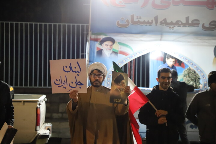 تصاویر/ برپایی موکب «قائد امت» توسط طلاب و اساتید مدرسه علمیه حضرت ولیعصر(عج)تبریز