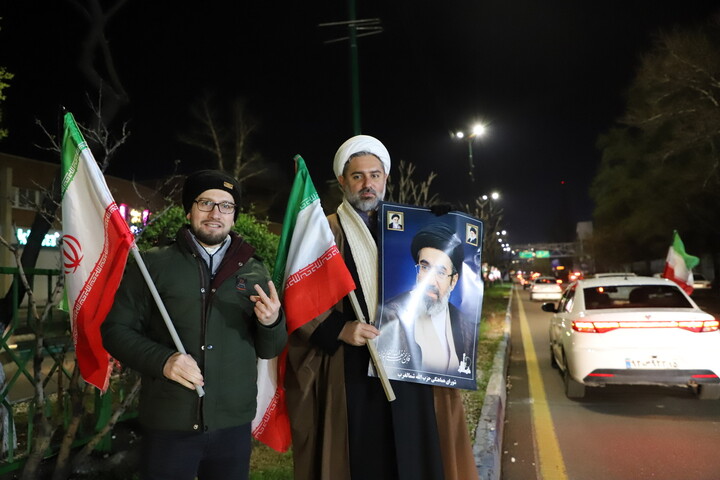 تصاویر/ برپایی موکب «قائد امت» توسط طلاب و اساتید مدرسه علمیه حضرت ولیعصر(عج)تبریز