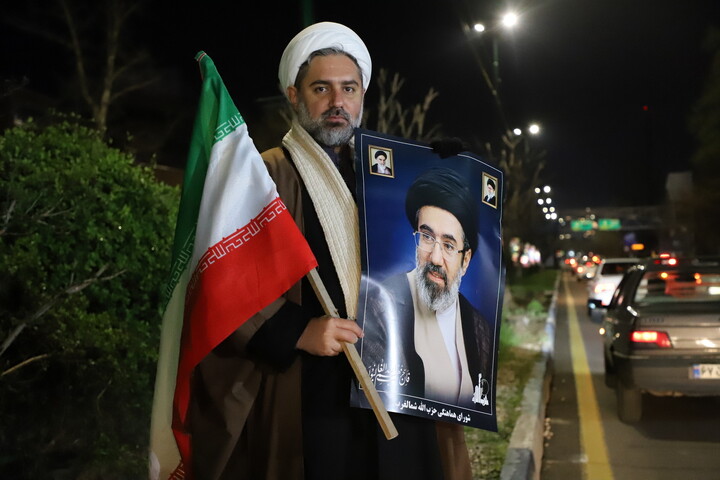 تصاویر/ برپایی موکب «قائد امت» توسط طلاب و اساتید مدرسه علمیه حضرت ولیعصر(عج)تبریز