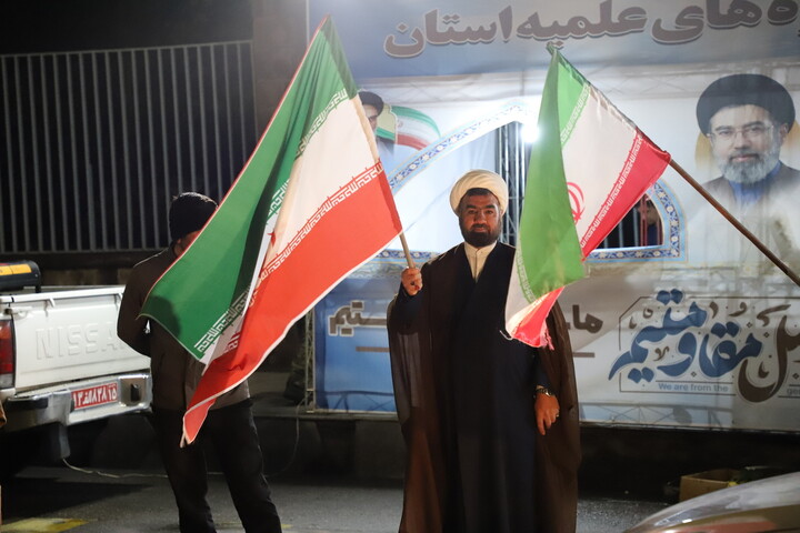 تصاویر/ برپایی موکب «قائد امت» توسط طلاب و اساتید مدرسه علمیه حضرت ولیعصر(عج)تبریز