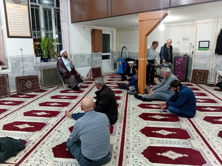 تصاویر/ فعالیت جهاد تبیین و تبلیغ اساتید مدرسه علمیه تکاب