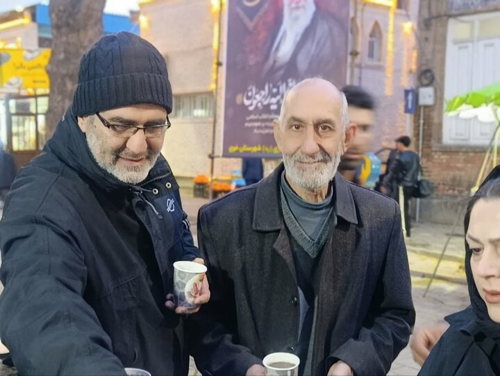 تصاویر/  برپائی موکب گروه جهادی طلاب مدرسه علمیه آیت الله نمازی (ره )شهرستان خوی