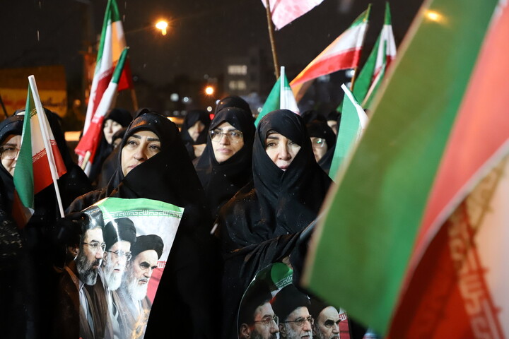 تصاویر / قاب‌هایی از تجدید میثاق؛ پیوند روحانیت و مردم تبریز در پاسداشت مقام شهید محدث‌نیا
