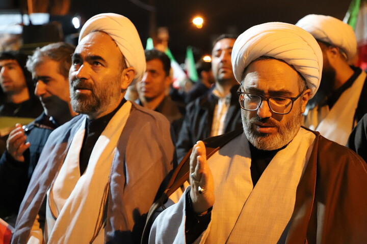 تصاویر / قاب‌هایی از تجدید میثاق؛ پیوند روحانیت و مردم تبریز در پاسداشت مقام شهید محدث‌نیا