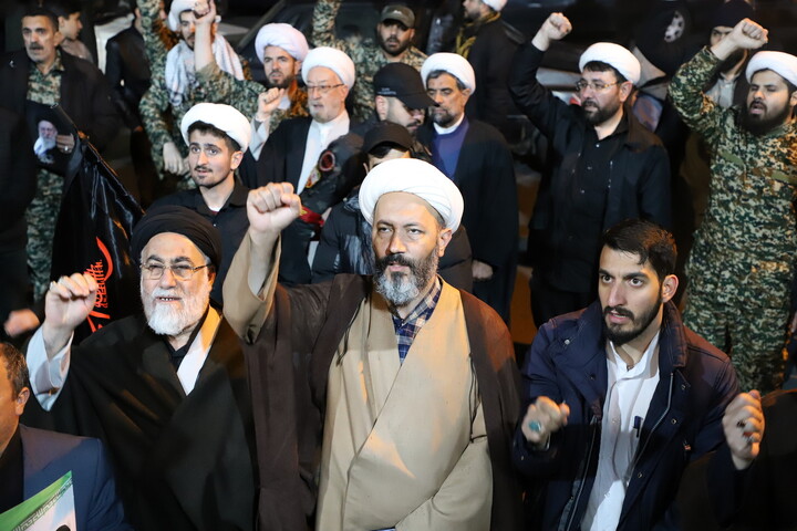 تصاویر / قاب‌هایی از تجدید میثاق؛ پیوند روحانیت و مردم تبریز در پاسداشت مقام شهید محدث‌نیا