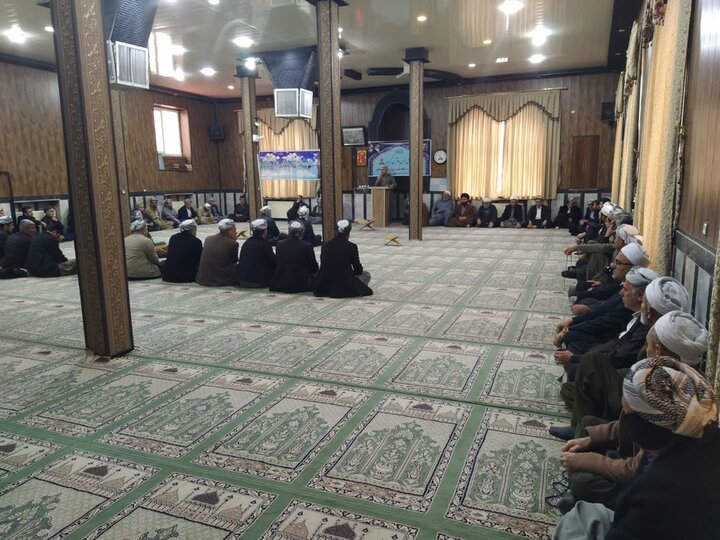 تصاویر/ برگزاری محفل انس با قرآن کریم به مناسبت شهادت قائد امت و شهدای جنگ رمضان در مسجد دارالسلام شهرستان سردشت