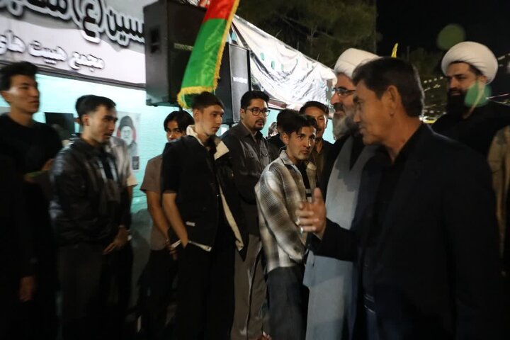 تصاویر/ بازدید نماینده ولی‌فقیه در استان از مواکب شهر سمنان در حاشیه اجتماعات مردمی شب‌های اقتدار