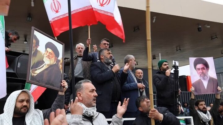 Msafara mkubwa wa magari katika mji wa Iğdır nchini Uturuki wafanyika kwa nia ya kuiunga mkono Iran na Lebanon/ “Sauti moja dhidi ya dhulma”
