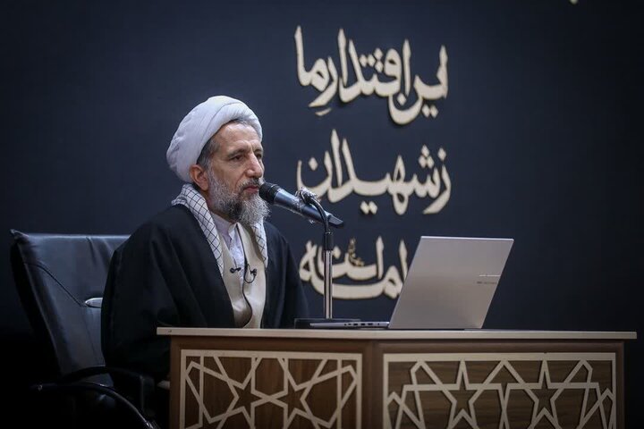 تصاویر / پنجمین اجتماع حماسی و مقاومتی ،اساتید ،وطلاب حوزه علمیه قزوین