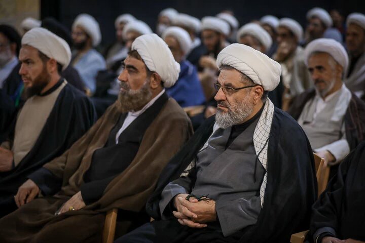تصاویر / پنجمین اجتماع حماسی و مقاومتی ،اساتید ،وطلاب حوزه علمیه قزوین
