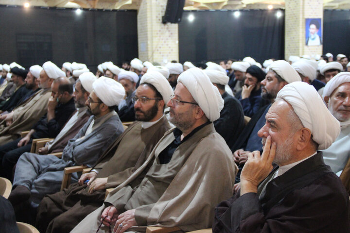 تصاویر / پنجمین اجتماع حماسی و مقاومتی ،اساتید ،وطلاب حوزه علمیه قزوین