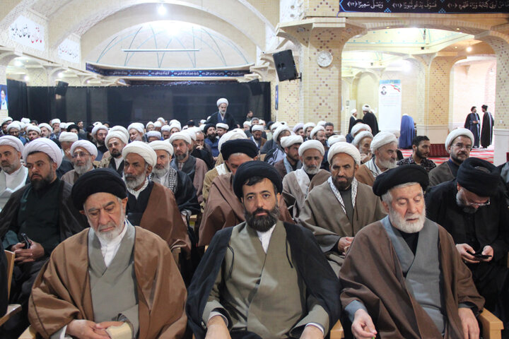 تصاویر / پنجمین اجتماع حماسی و مقاومتی ،اساتید ،وطلاب حوزه علمیه قزوین