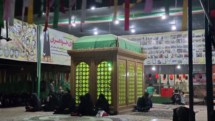 تصاویر/ سوگواری شهادت امام جعفر صادق(ع) و اربعین رهبر شهید در حرم مطهر شهدای گمنام حسین آبادکویر