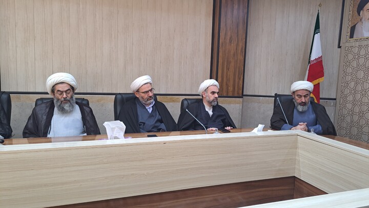تصاویر/ جلسه تبیینی قرارگاه بلاغ مبین ویژه اساتید حوزه علمیه اردبیل