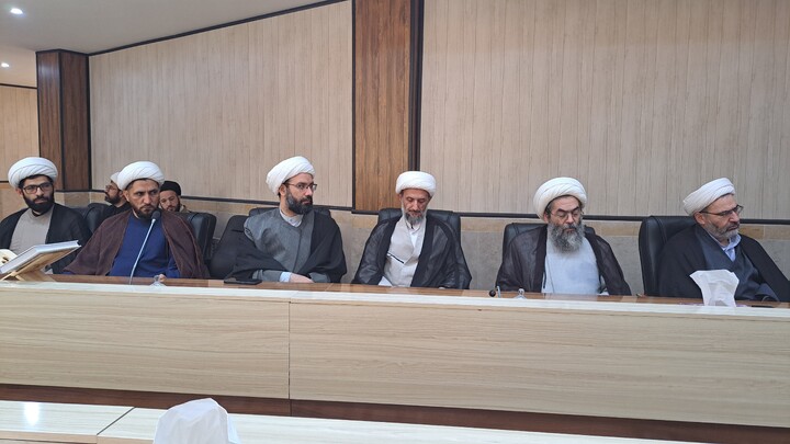 تصاویر/ جلسه تبیینی قرارگاه بلاغ مبین ویژه اساتید حوزه علمیه اردبیل