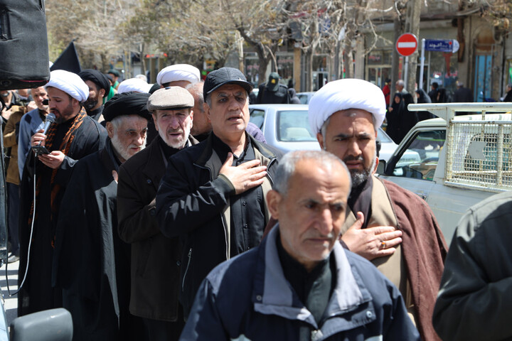 تصاویر / دسته عزاداری طلاب همدانی در سالروز شهادت امام صادق(ع)