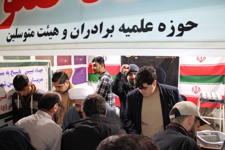 تصاویر/ ایستگاه صلواتی مدرسه علمیه امام محمد باقر(ع) اردبیل