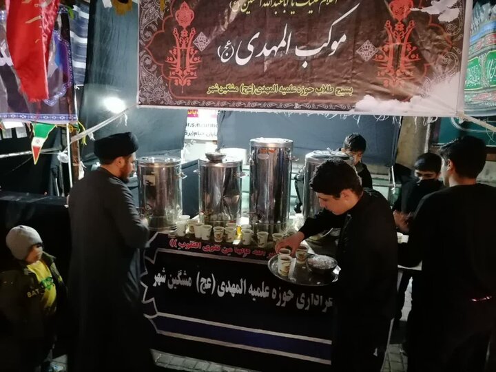 تصاویر/ ایستگاه صلواتی مدرسه المهدی (عج) مشگین شهر