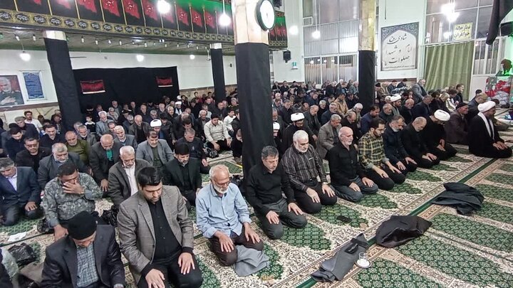 تصاویر/مراسم سوگواری شهادت امام جعفر صادق (ع) در مسجد جامع الیگودرز