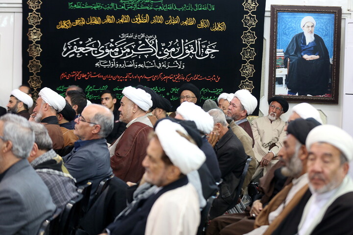 تصاویر/ مراسم شهادت امام جعفر صادق(ع) در بیت آیت الله العظمی فاضل لنکرانی (ره)