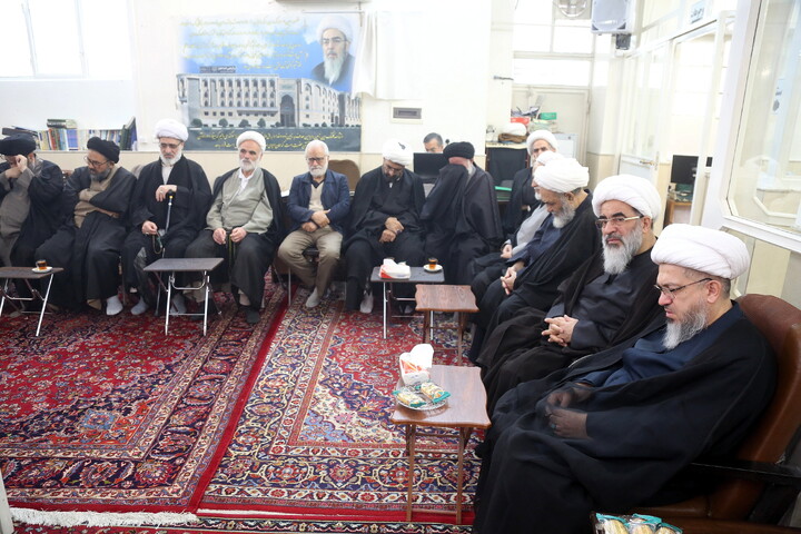 تصاویر/ مراسم شهادت امام جعفر صادق(ع) در بیت آیت الله العظمی فاضل لنکرانی (ره)