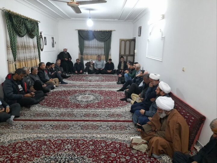تصاویر/ حضور ائمه جمعه دابودشت آمل و فریدونکنار در روضه خانگی شهادت امام صادق (ع)