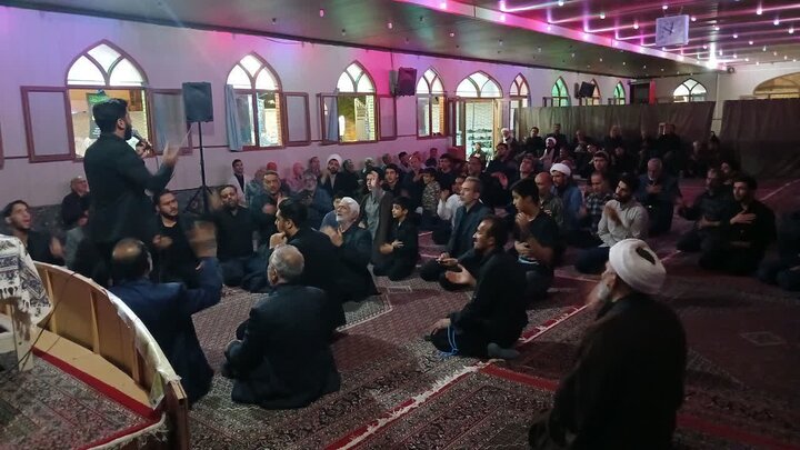 تصاویر/ مراسم عزاداری شهادت امام صادق (ع) با حضور روحانیون ، طلاب . مادحین اهل بیت(ع) آران وبیدگل