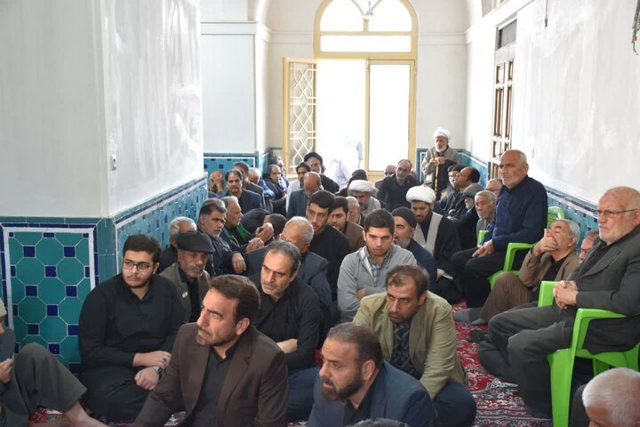 تصاویر/ مراسم عزاداری شهادت امام صادق (ع) با حضور روحانیون ، طلاب . مادحین اهل بیت(ع) آران وبیدگل