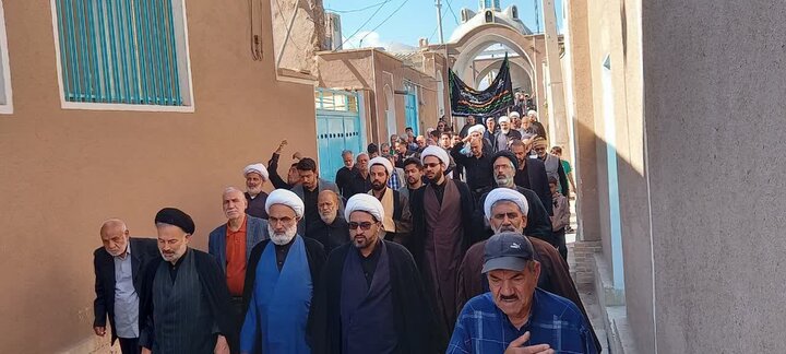 تصاویر/ مراسم عزاداری شهادت امام صادق (ع) با حضور روحانیون ، طلاب . مادحین اهل بیت(ع) آران وبیدگل