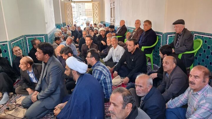 تصاویر/ مراسم عزاداری شهادت امام صادق (ع) با حضور روحانیون ، طلاب . مادحین اهل بیت(ع) آران وبیدگل
