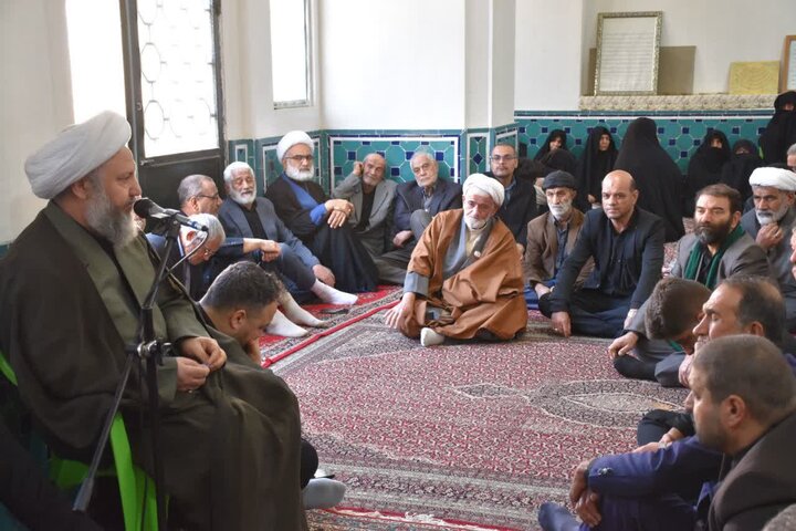 تصاویر/ مراسم عزاداری شهادت امام صادق (ع) با حضور روحانیون ، طلاب . مادحین اهل بیت(ع) آران وبیدگل