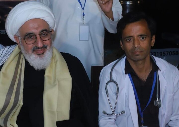 چہلمِ رہبرِ شہید: دہلی میں عظیم فلاحی کیمپ، نمائندۂ ولی فقیہ ہند سمیت شرکاء کا خون عطیہ