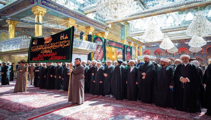 دسته عزاداری طلاب حوزه علمیه کربلا در شهادت امام صادق (علیه السلام)