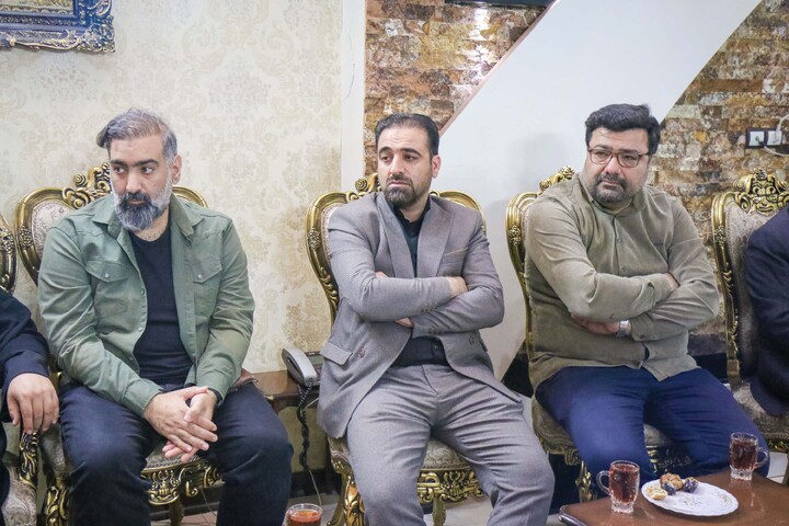 تصاویر/ دیدار و تکریم اصحاب رسانه قم از خانواده شهید امیرحسین عزتی پور