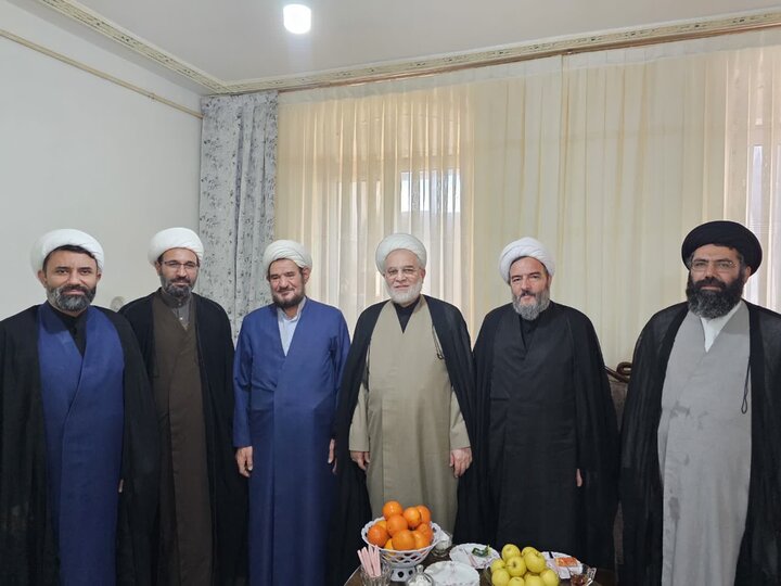 تصاویر/ سرکشی نماینده ولی‌فقیه در کردستان از طلاب و روحانیون بیجار